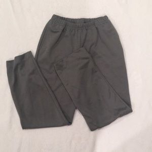 blair’s grey sweatpants ✨